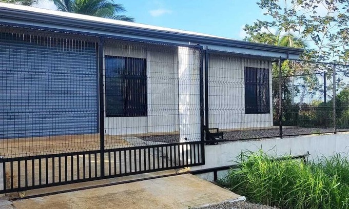 Boca Arenal Casa | Charming 2bedroom house in Boca de Arenal SanCarlos with AC, WiFi + 1 car garage