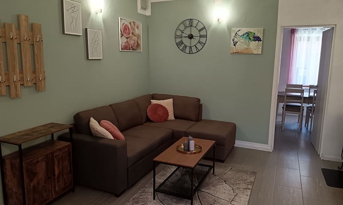 Altavalle Apartamento | Pet friendly vacation apartment with private garden