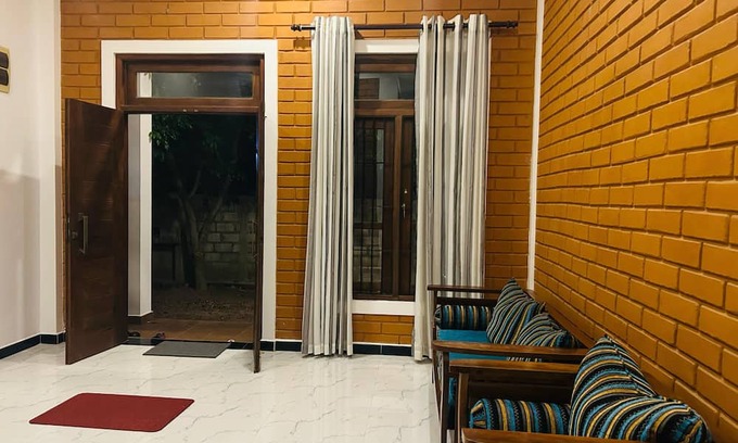 Seeduwa - Katunayake Villa | Eco Brick Transit villa AC in Katunayake