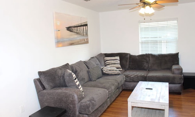 Gainesville Casa | Only 5 min to University of Florida!