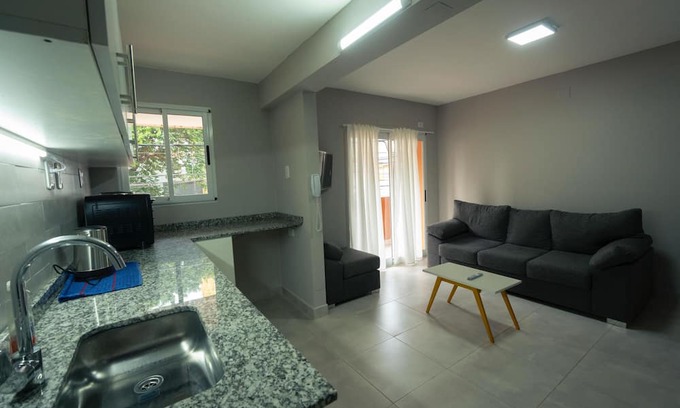 Posadas Apartamento | 2-bedroom apartment in welcoming Posadas with AC, WiFi. Enjoy your stay