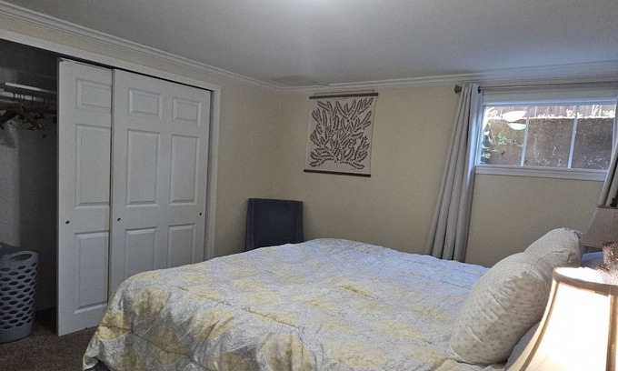 West End Apartamento | Charming 1-bedroom apartment in delightful Tacoma with WiFi