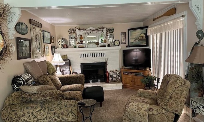 Port Angeles Cabaña | Charming 2 bedroom cottage