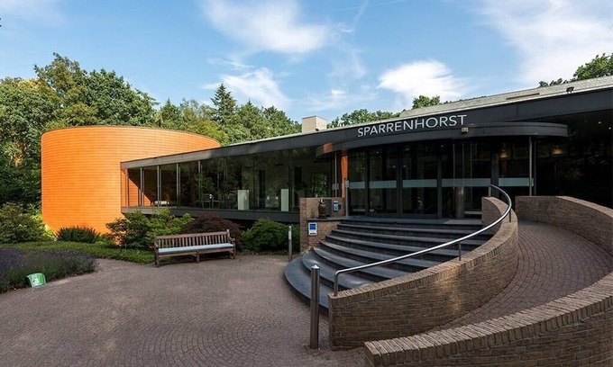 Nunspeet Casa | Dogs Allowed Unit Near Veluwe – Heated Pool Retreat