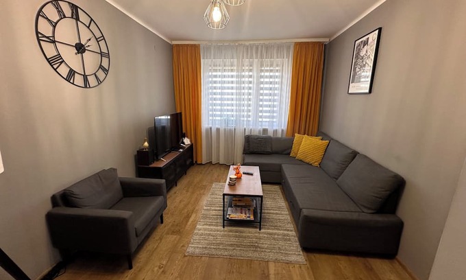 Zabrze Apartamento | 2-bedroom apartment in welcoming Zabrze with WiFi