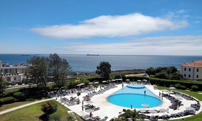 Cascais Apartamento | Chic hotel suite with AC and WiFi in charming Cascais