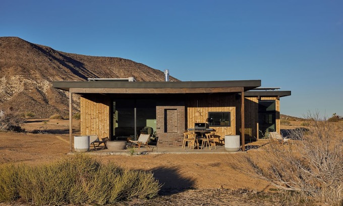 Pioneertown Cabina | Stargazing and Amazing Views at The Ocotillo