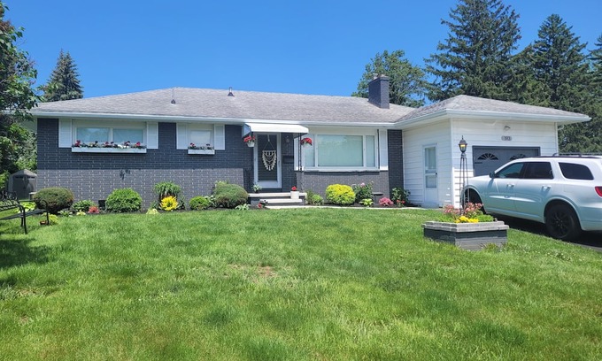 East Irondequoit Casa | Stella's Ranch: 3BR with game room, sunroom, and huge yard. Pet friendly!