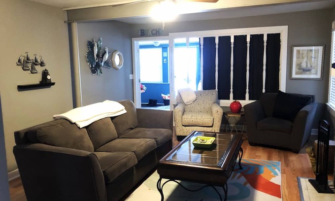 Homerville Cabaña | Charming 4-bedroom cottage with WiFi and AC in Chippewa Lake