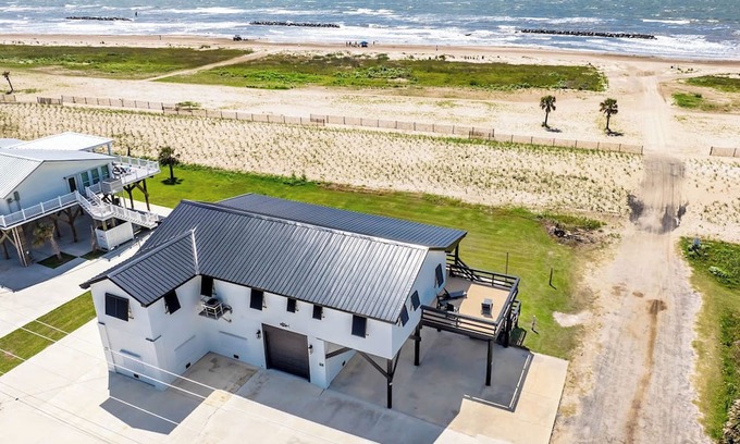 Grand Isle Casa | Sunstone Retreat- Coastal Realty Group