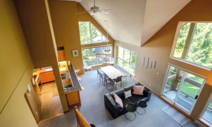 Whistler Casa | Well furnished 3-bedroom townhome in perfect location for ski or golf