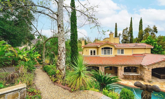 Coto de Caza Casa | Luxury Villa w Pool, Garden & Outdoor Lounge