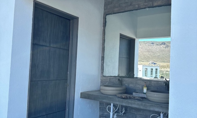 La Salina Casa | 2-bedroom estate in La Salina, Ensenada with Pool, WiFi, AC. Relax and enjoy