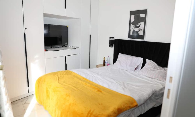 Le Bourget Apartamento | Lux Black&White 15 Min To Paris & CDG