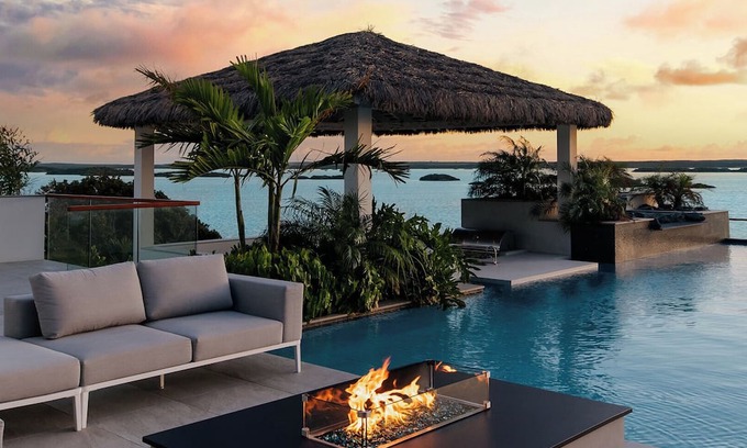 Ocean Point Villa | Ocean Breeze Villa - Luxurious Waterfront Property