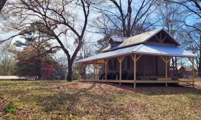 Clarksville Cabina | Wonderful cabin with WiFi and AC in marvelous Clarksville