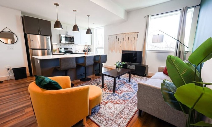 Brewerytown Apartamento | Imagine a stylish escape in Glenwood, the epitome of urban luxury