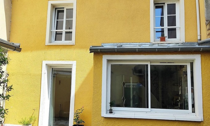 Quartier Centre Ville Casa | Homerez - Cozy house with garden in Massy