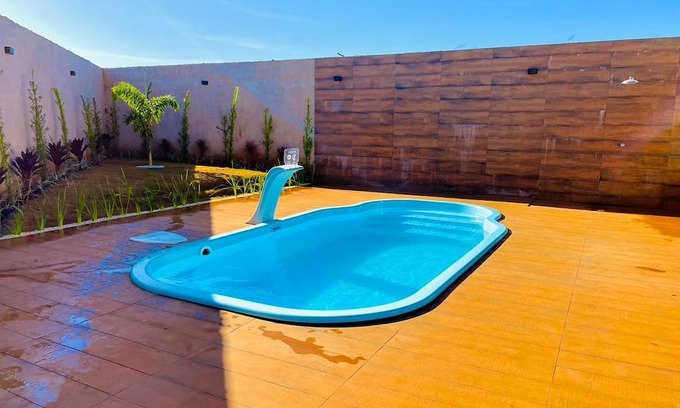 Olimpia Alquiler De Eote | Charming 2-bedroom house boat in lovely Olímpia with AC, WiFi