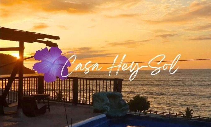 Bahía de Caráquez Casa | Casa Hey-sol, frente al mar, Terraza piscina.