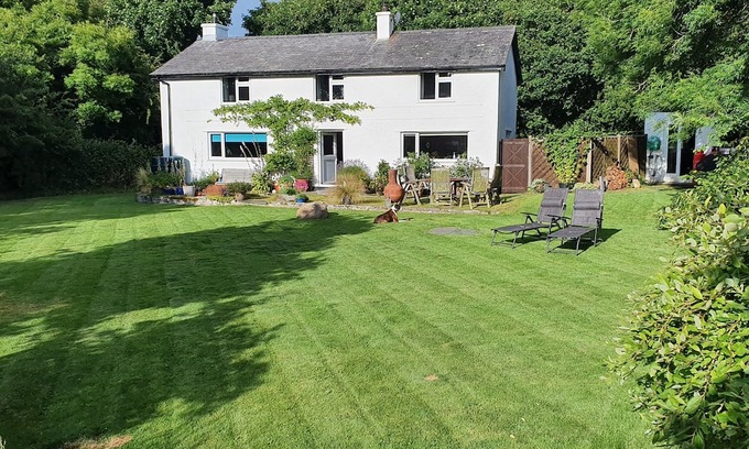 Pentre Berw Casa | Secluded Family Home in Central Anglesey