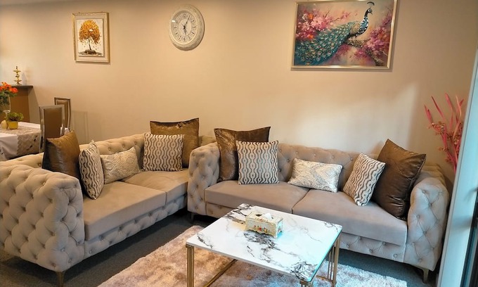 Parnell Casa | Parnell! Elegant & Modern 3Bedrooms Townhouse with Patio+ Garage-Auckland CBD