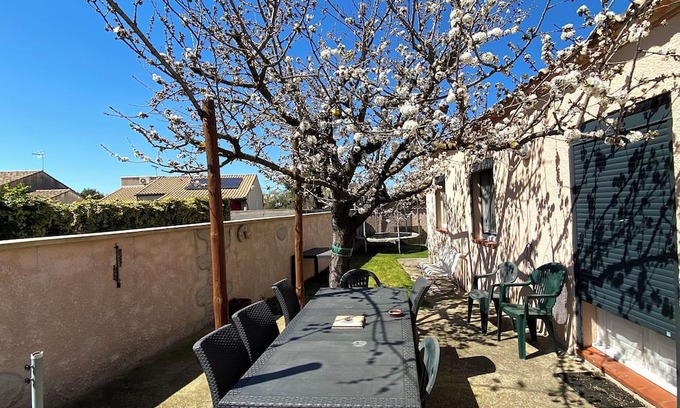 Manduel Casa | House with village garden
