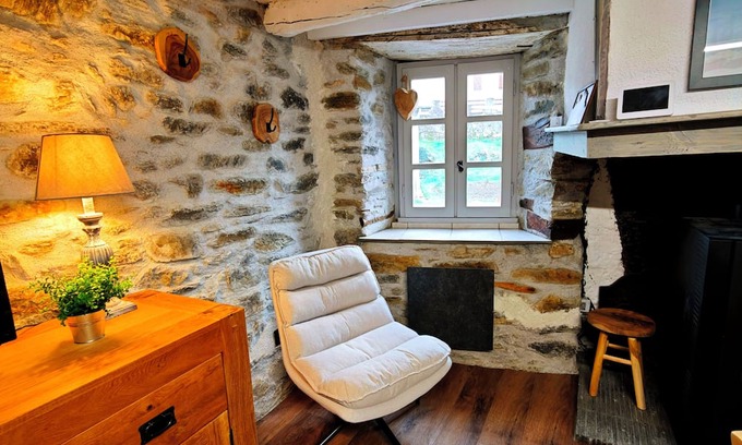 Labassere Casa | Quiet village house in the mountains.
