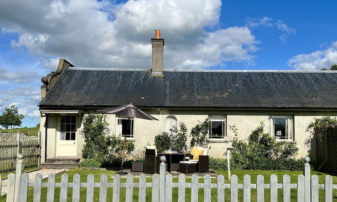 Mappowder Cabaña | Maple Cottage - sleeps 4 guests in 2 bedrooms