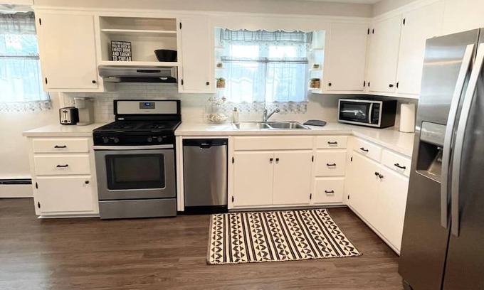 York Apartamento | Modern & Stylish Apartment Getaway – Perfect for Business Travelers