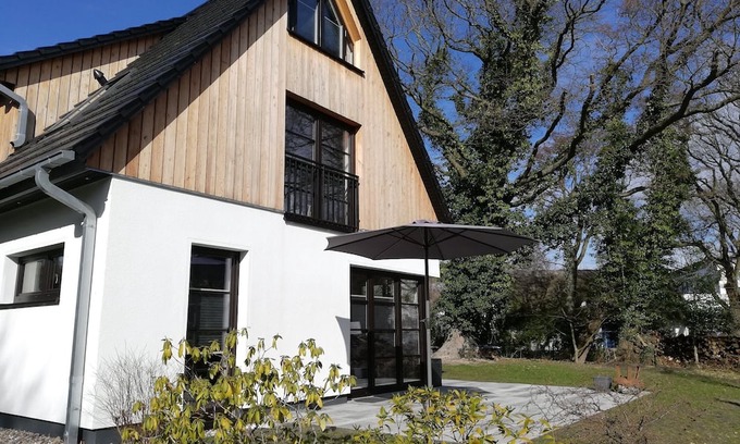 Ostseebad Ahrenshoop Apartamento | Vacation apartment "Terrassenwohnung" - first floor approx. 70 m² for 2 persons