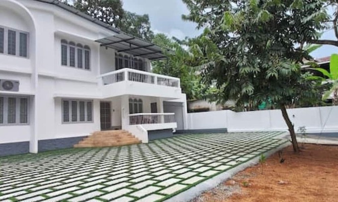 Kottayam Casa | Genesis spaces AC upto 4 guests Kottayam