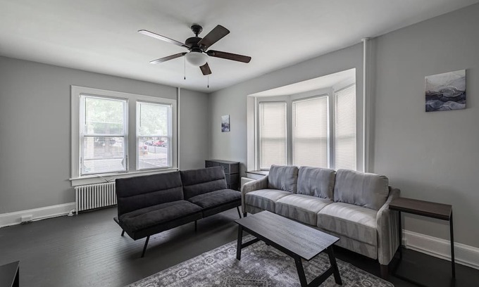 Trinidad Apartamento | Central Cozy 2BR Apartment in DC with Parking