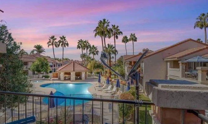 Central Scottsdale Condominio | Luxury, Location and a Welcome Feel in Beautiful Scottsdale Racquet Club