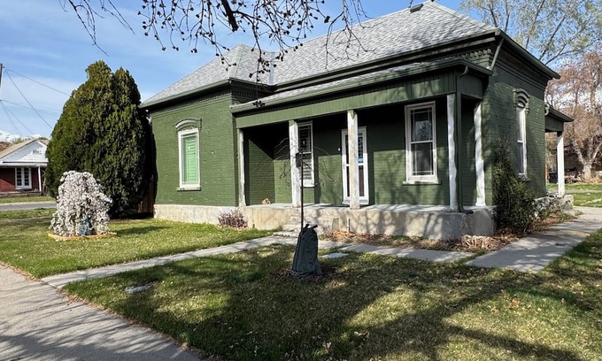 American Fork Casa | Charming 2-bedroom house with AC, WiFi in wonderful American Fork