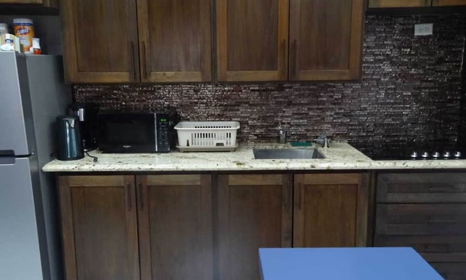 Arima Apartamento | Cozy 1-bedroom apartment with WiFi, AC in gated community in Arima. Adults only