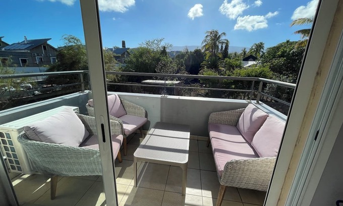 Grand Fond Apartamento | Large Studio in saint Gilles les Bains Fully equipped, private parking...