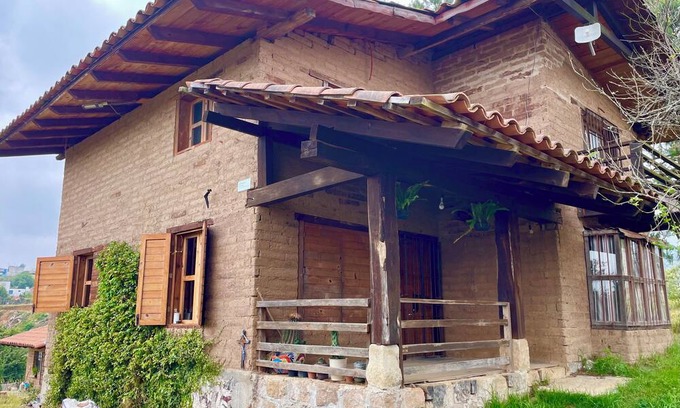Zacatlán Cabina | Adobe and Stone Cabin