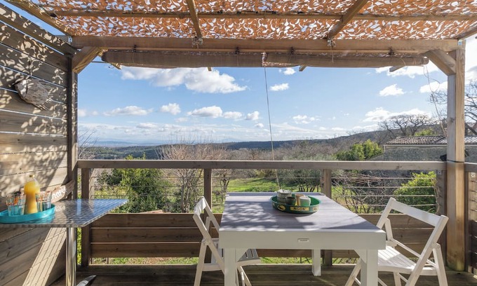 Salazac Casa | Comfortable nature gîte with swimming pool, ideal for 2 people, pet-friendly