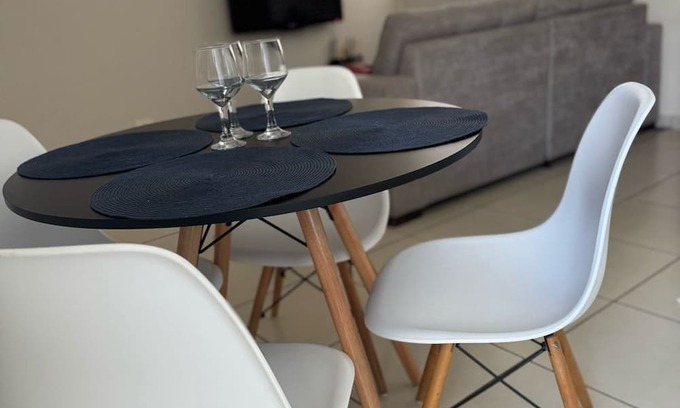 Maringa Apartamento | Cozy apartment close to Catuai, UEM, Vivaro and Lebloc shopping malls.