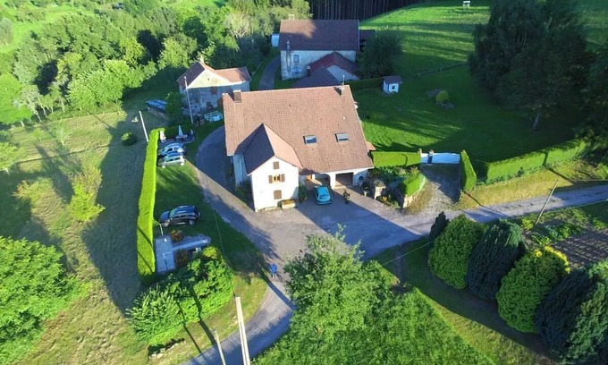 Le Val-d'Ajol Apartamento | Homerez - Apartment in Le Val-d'Ajol