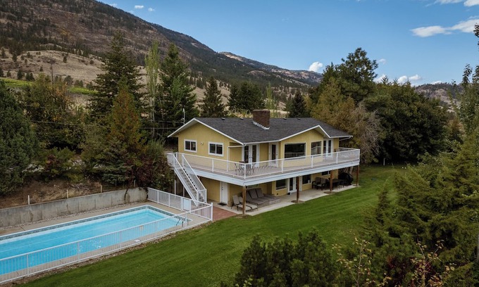 Okanagan-Similkameen Casa | Tinhorn Creek Vineyards Guest House
