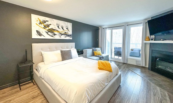 Mont-Tremblant Village Apartamento | Studio LIVTremblant 204 by Gestion ELITE