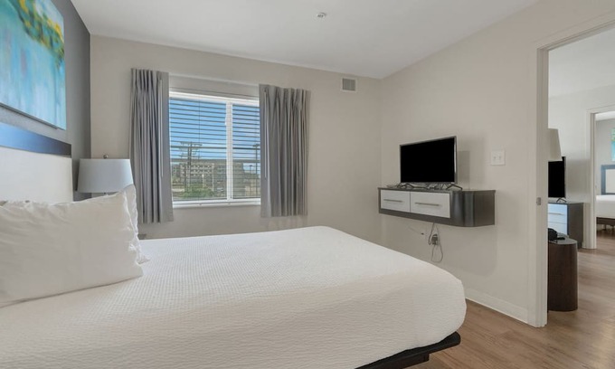 Far North Central Apartamento | Simplicity At the Rim 1208 I Comfy 2 Bed 2Bath