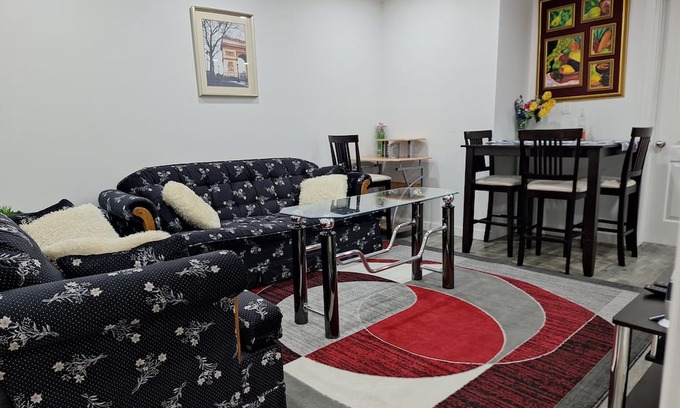 Saskatoon Casa | The Hampton Suite (near Airport & Downtown)