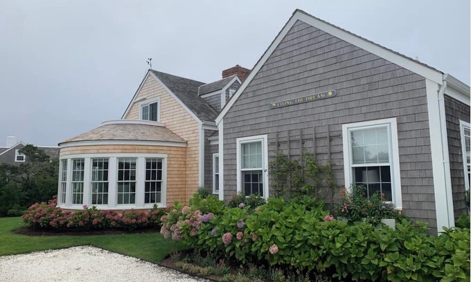 Nantucket Casa | Luxurious 7-bedroom house with stunning views and infinity pool