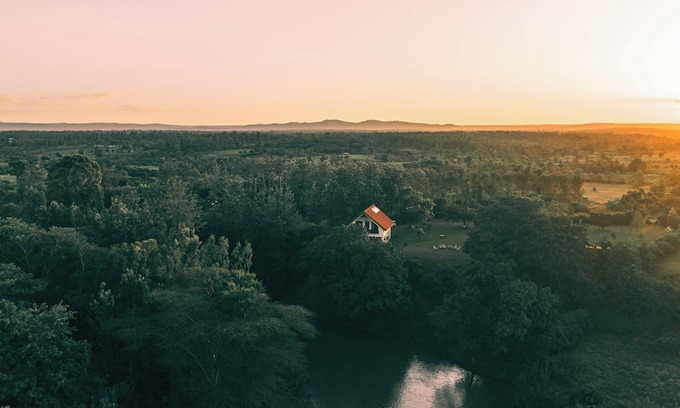 Sagana Cabaña | Rustic charm nestled along the peaceful banks of River Sagana & River Mathioya.