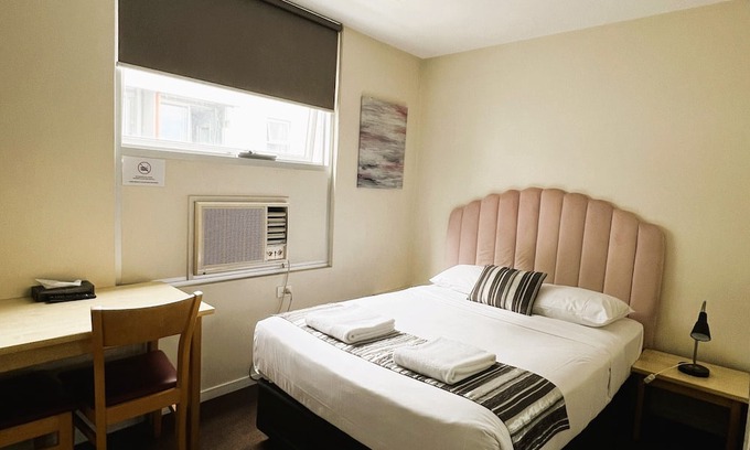 Carlton South Apartamento | Central Melbourne Studio for 2 | Walk to Markets & Cafes