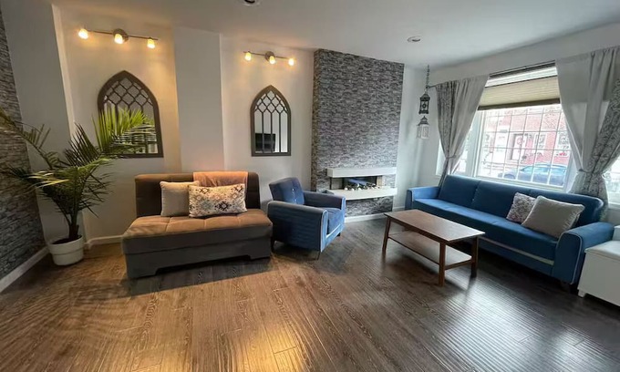 South Philadelphia Casa | Charming South Philly Home