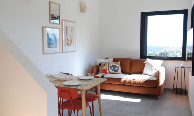 Cabris Apartamento | Duplex with private garden and pool